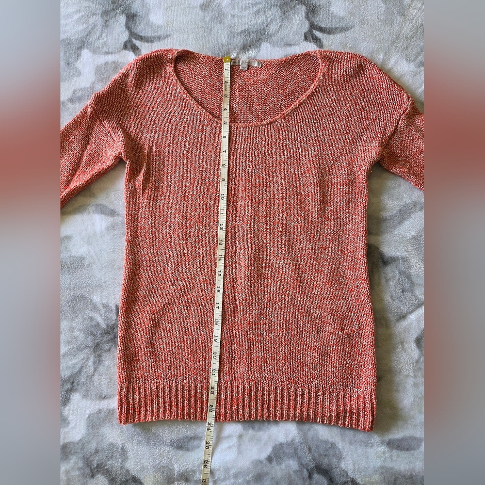 Gap Women's Quater Sleeve Coral Knit Sweater.